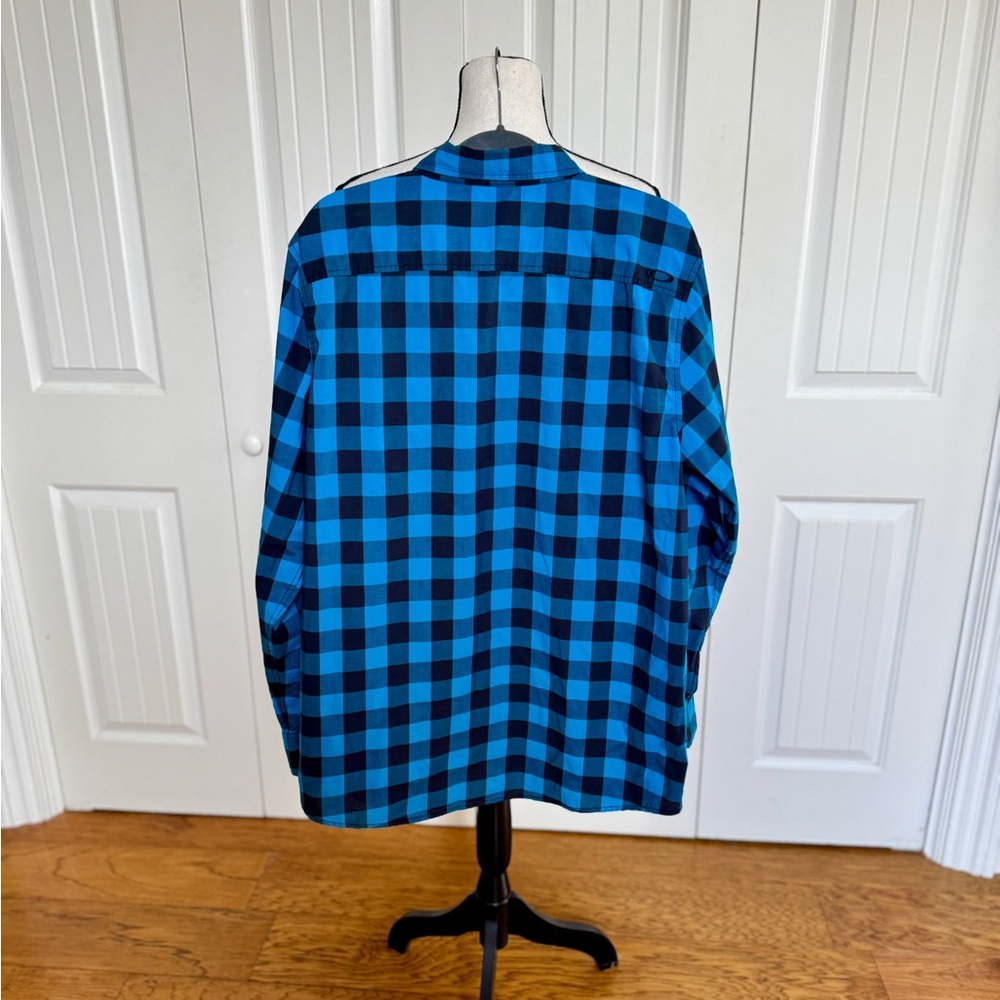 Oakley Blue Black Buffalo Plaid Button Down Flannel Shirt Men's Size Medium M - Picture 5 of 14